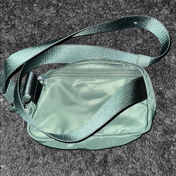 Lululemon Athletica Everywhere Belt Bag 1L (Tidewater Teal) one size - Picture 3 of 5